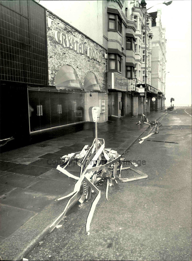 14302 
 Aftermath of the hurricane outside the Crystal Rooms on West Street , Brighton 1987 
 Keywords: Argus photo archive. Brighton and Hove Stuff