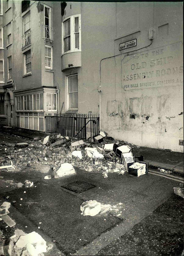 14305 
 Damage at The Old Ship hotel in Brighton 1987 
 Keywords: Argus photo archive. Brighton and Hove Stuff